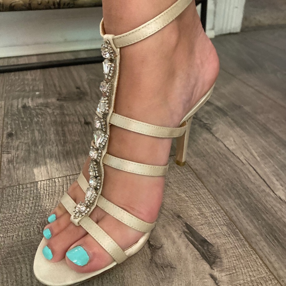 Badgley Mischka rhinestone bling strappy heels
